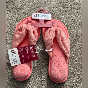 New Pink Dearfoams Slippers Size Small